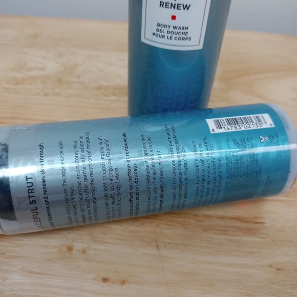 (SOLD)2 X European Wax Center CLARIFY + RENEW Graceful Strut Body Wash 8.4 FL OZ - Picture 4 of 4